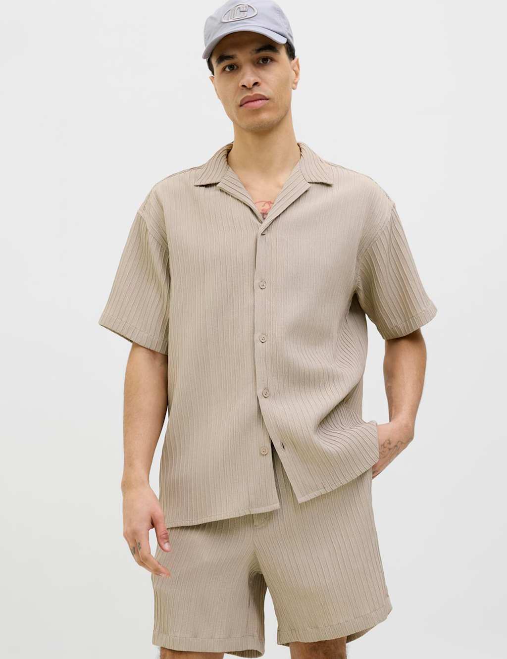 Waffle Textured Shirt And Shorts Set 2 of 5