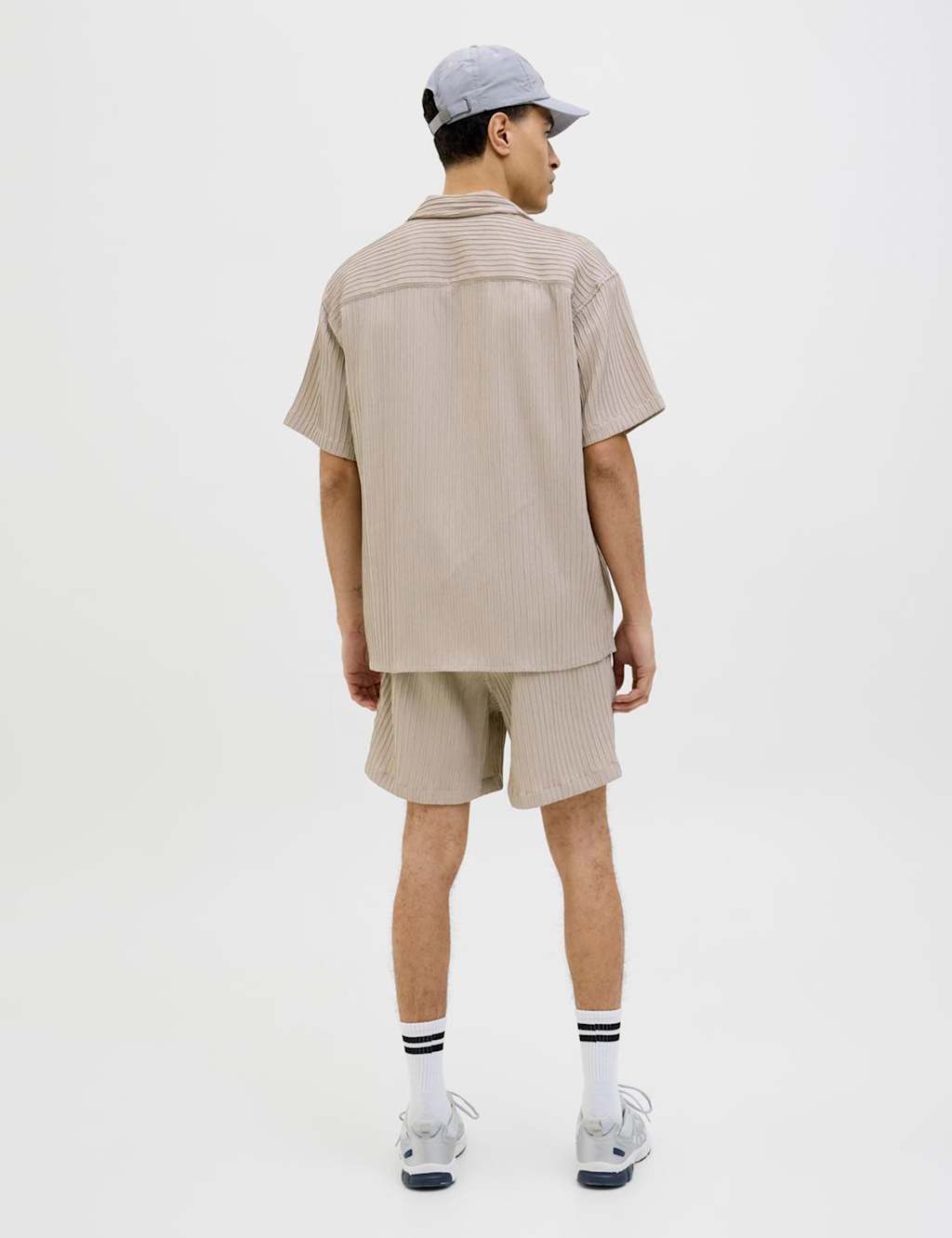 Waffle Textured Shirt And Shorts Set 4 of 5