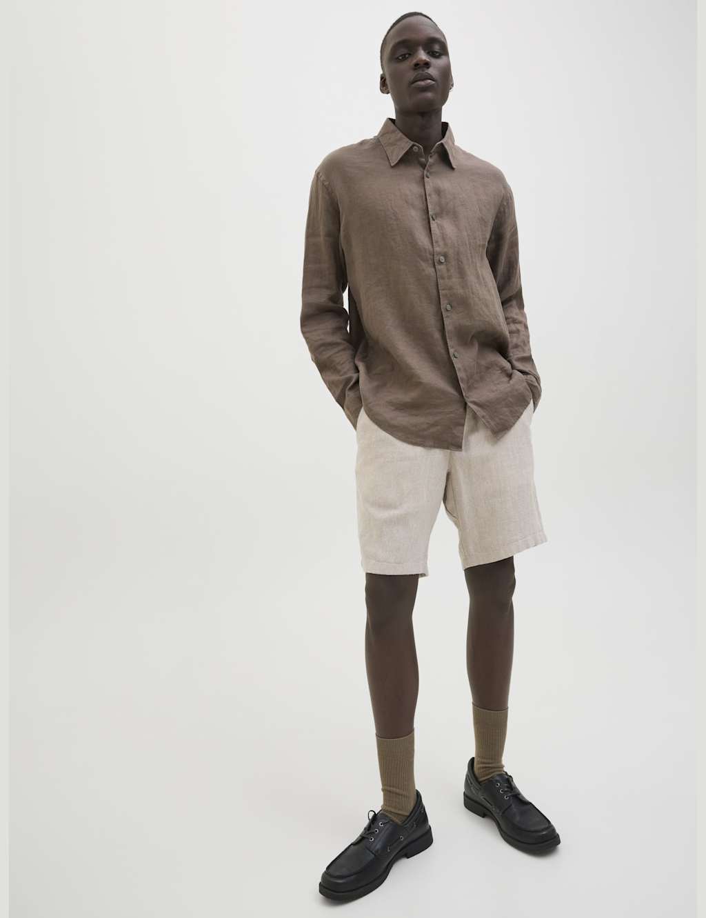 Slim Fit Linen Rich Chino Shorts 4 of 6