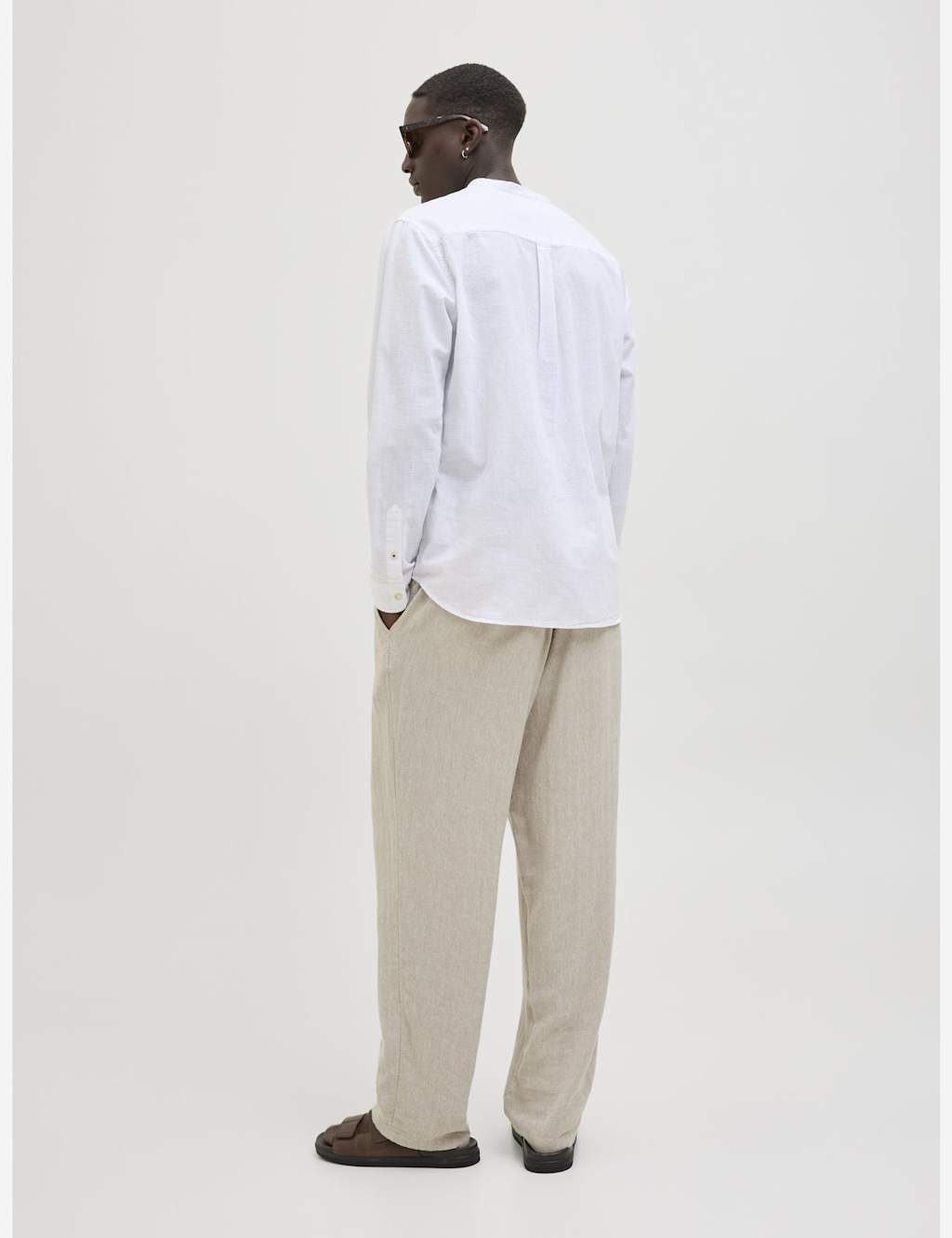 Loose Fit Linen Rich Chinos 5 of 8