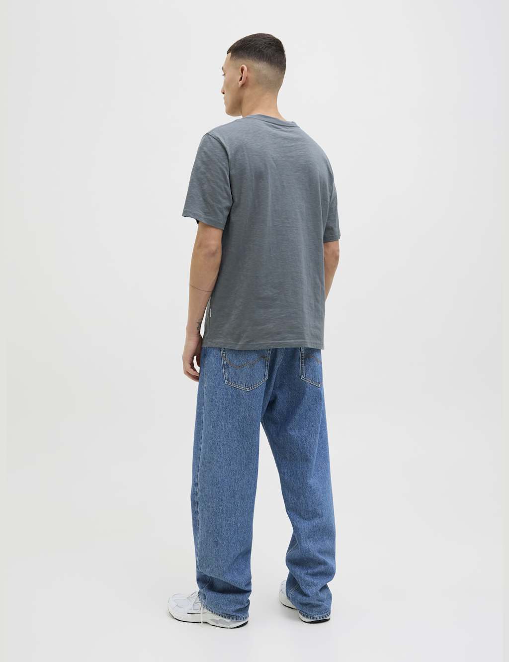 Pure Cotton Crew Neck Pocket T-Shirt 4 of 7