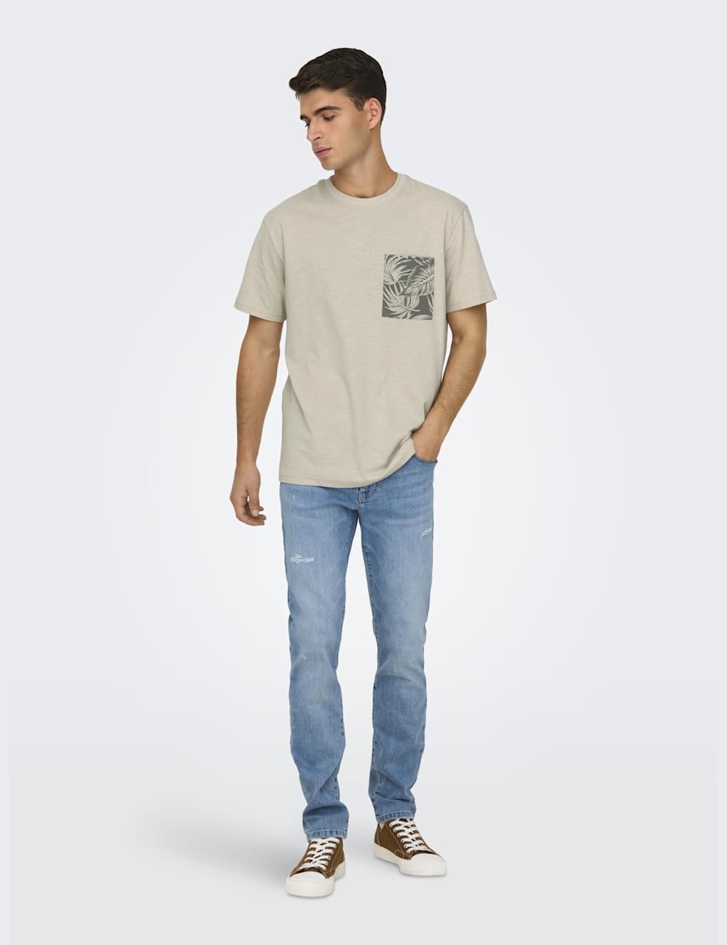 Pure Cotton Leaf Print T-Shirt 4 of 6
