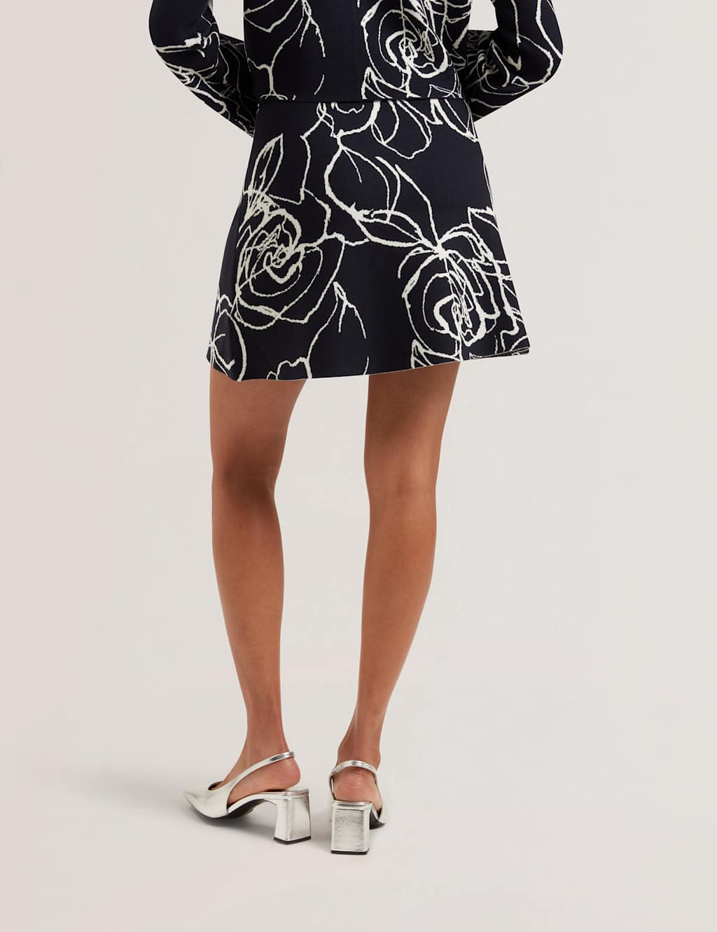 Jacquard Floral Knitted Mini Skater Skirt 4 of 4