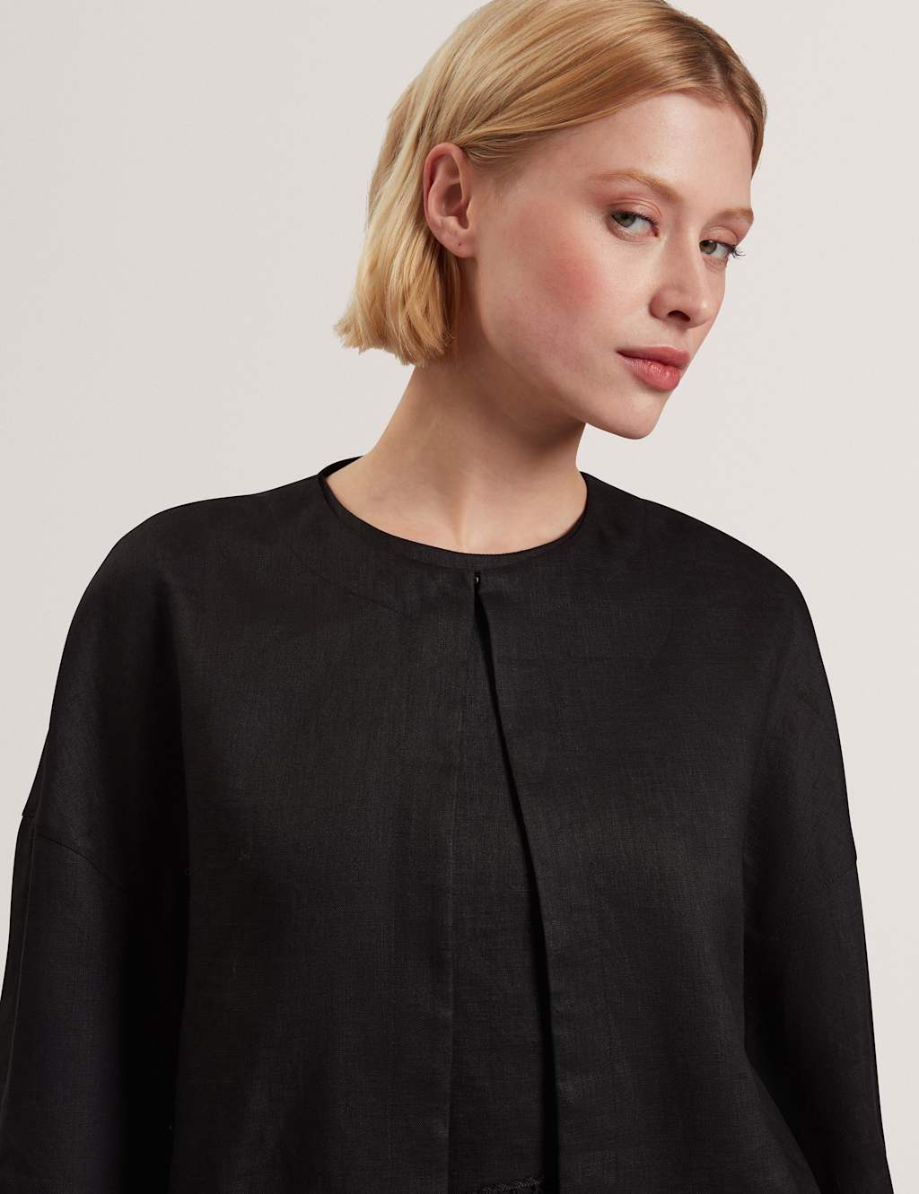 Pure Linen Round Neck Cropped Shirt 4 of 6