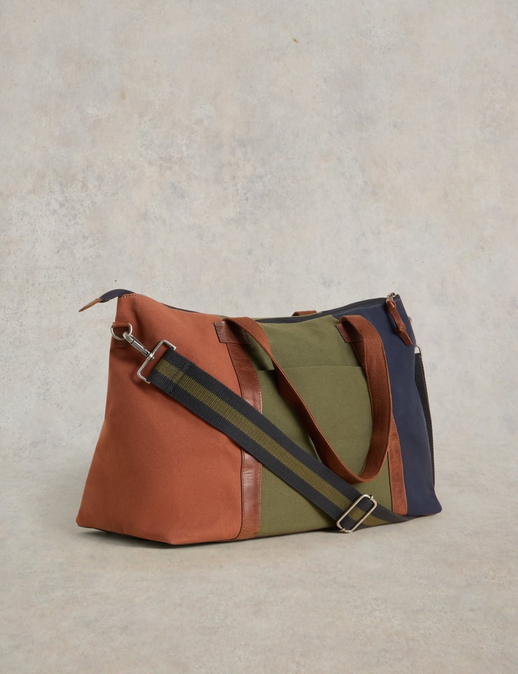 Weekend Bag 3 of 4