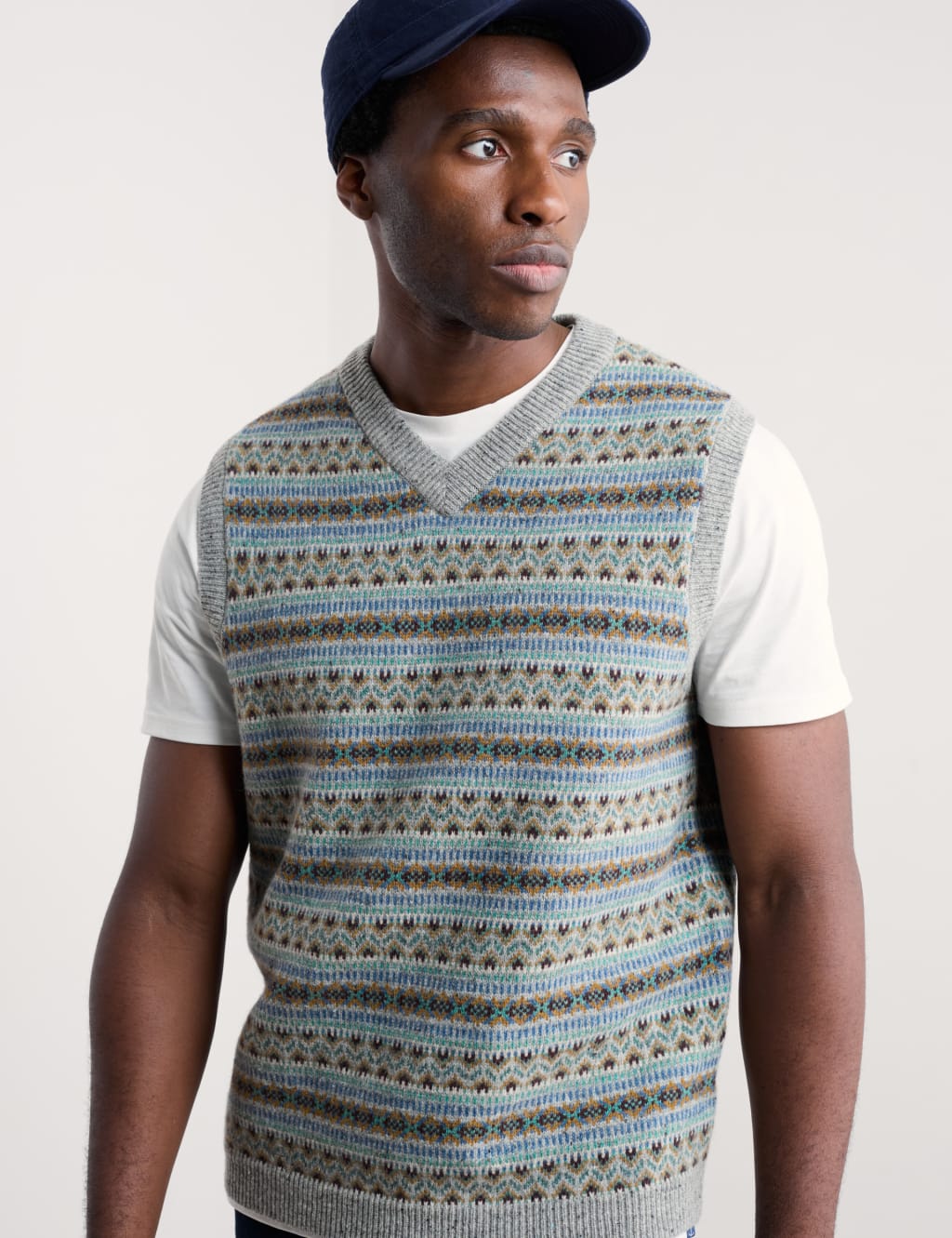 Lambswool Rich Fair Isle Knitted Vest 3 of 4