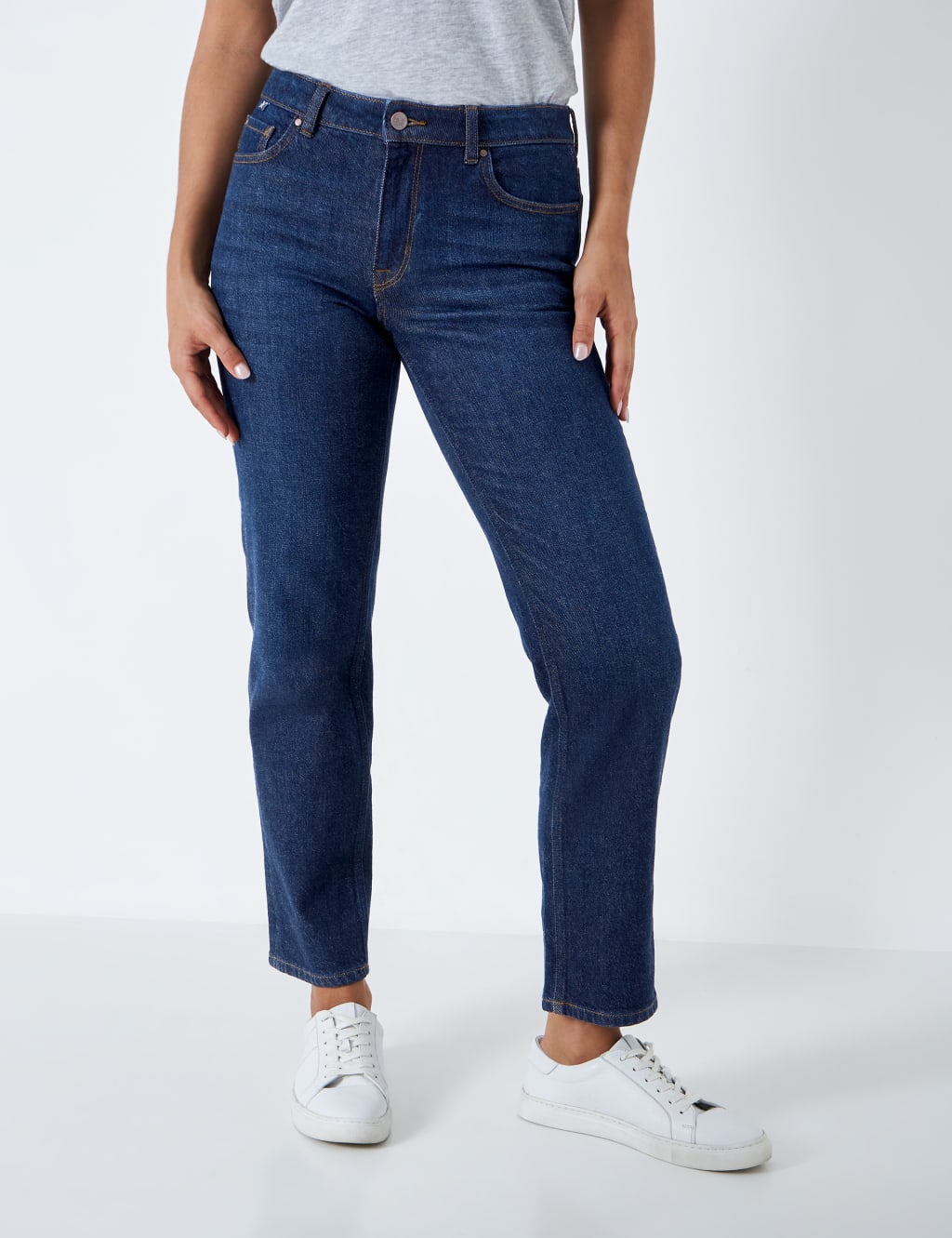 Girlfriend High Waisted Jeans 3 of 5