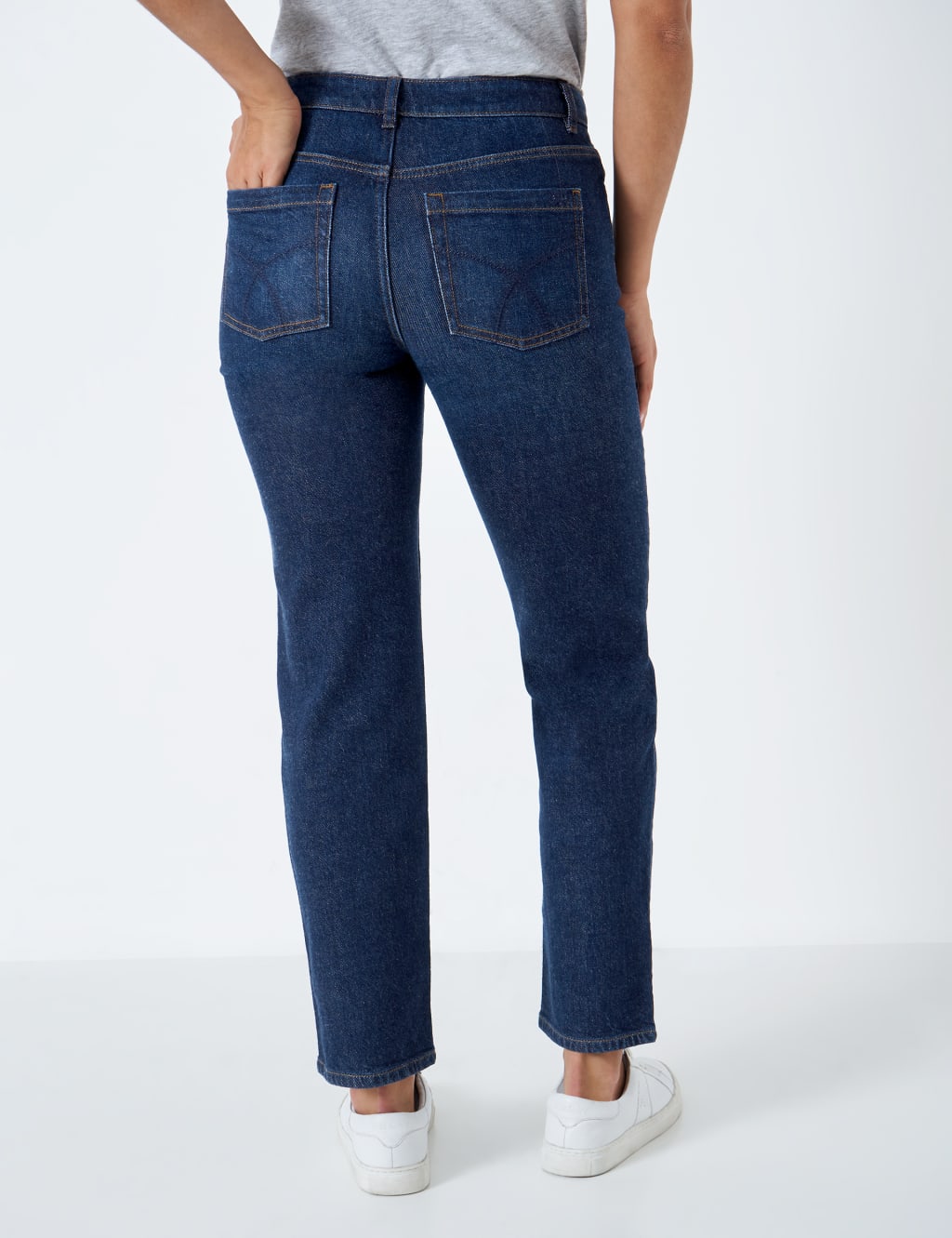 Girlfriend High Waisted Jeans 4 of 5