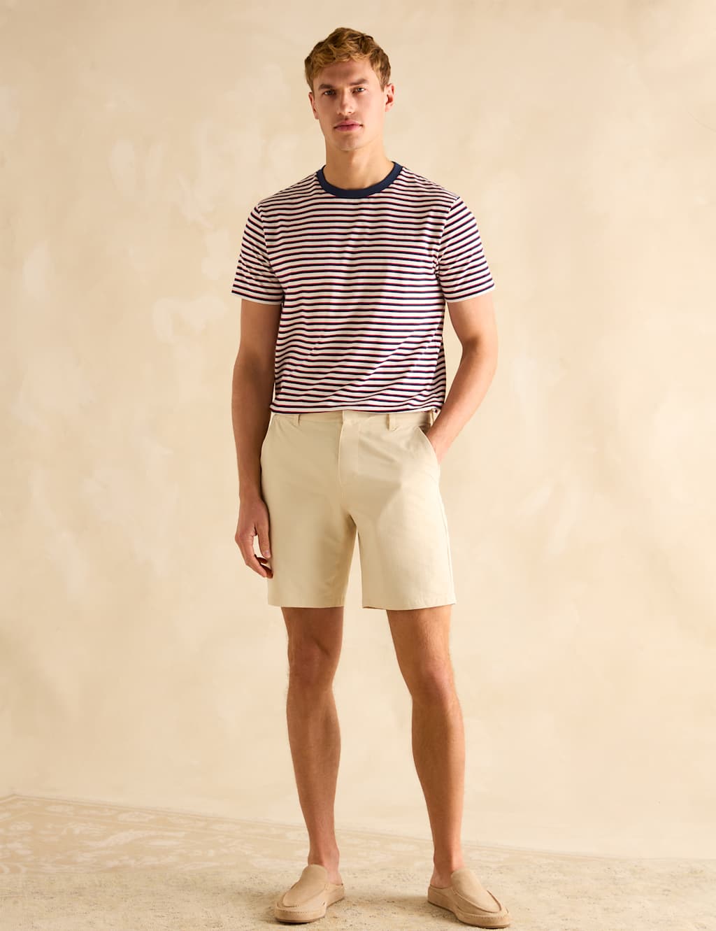 Stretch Lightweight Shorts 1 of 4