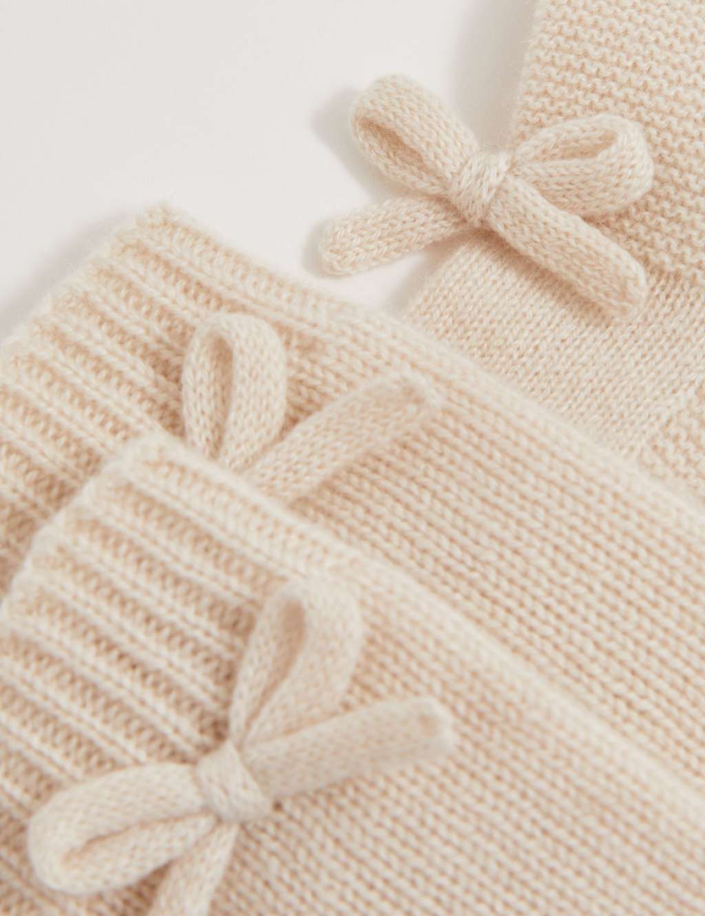 Kids' Pure Cashmere Knitted Boots and Mittens 5 of 6