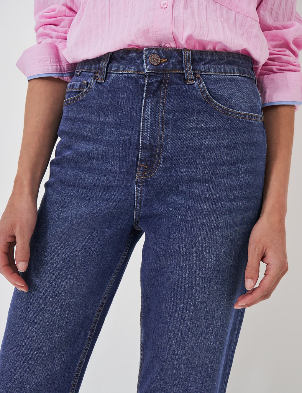 Straight Leg Cropped Jeans