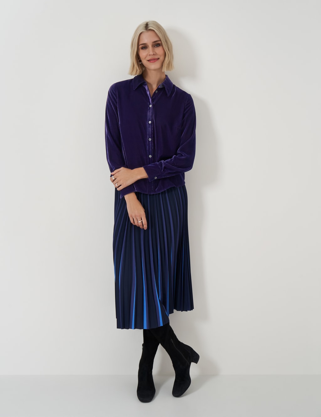 Velvet Collared Shirt 4 of 6