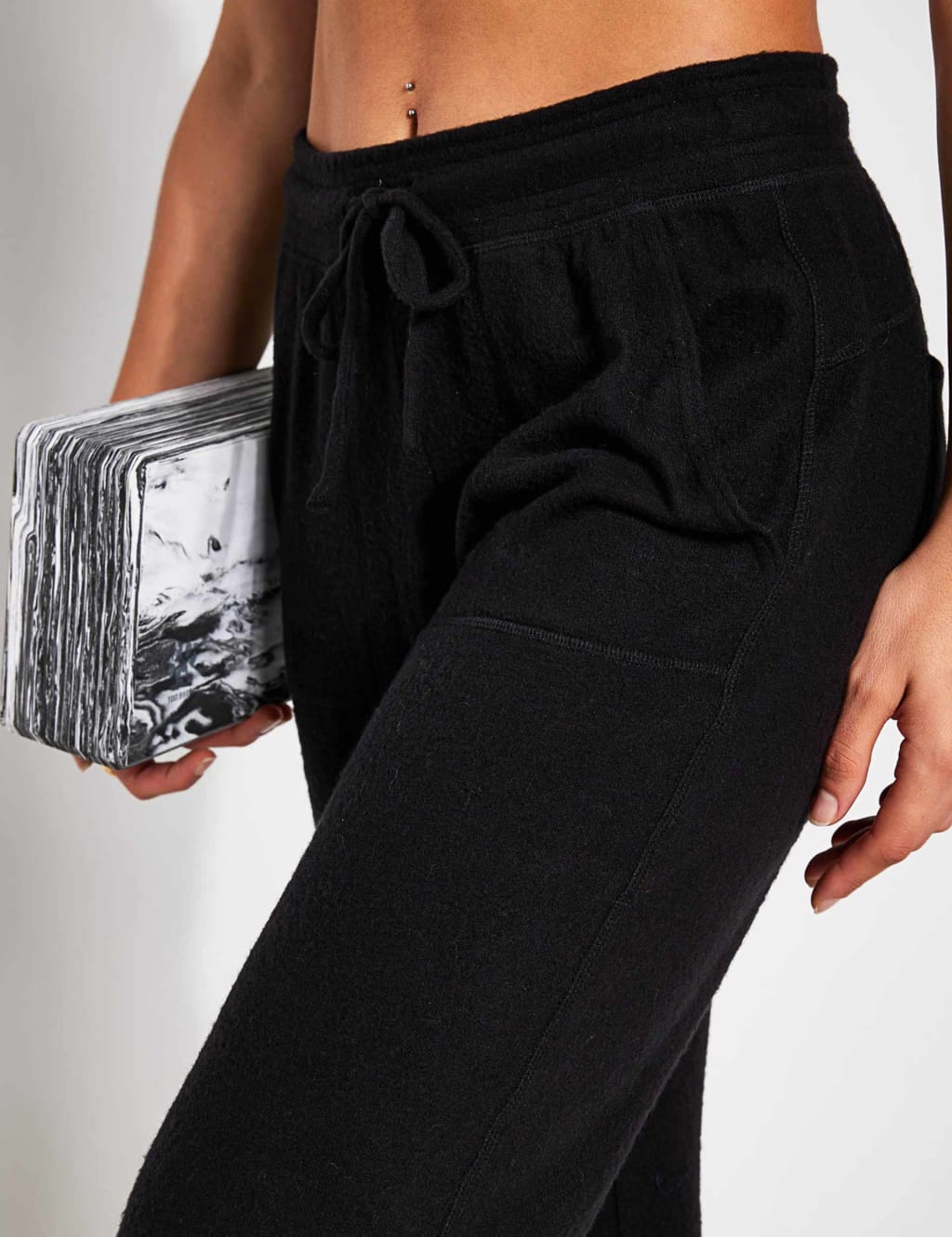 Soho Cuffed High Waisted Joggers Alo Yoga M S