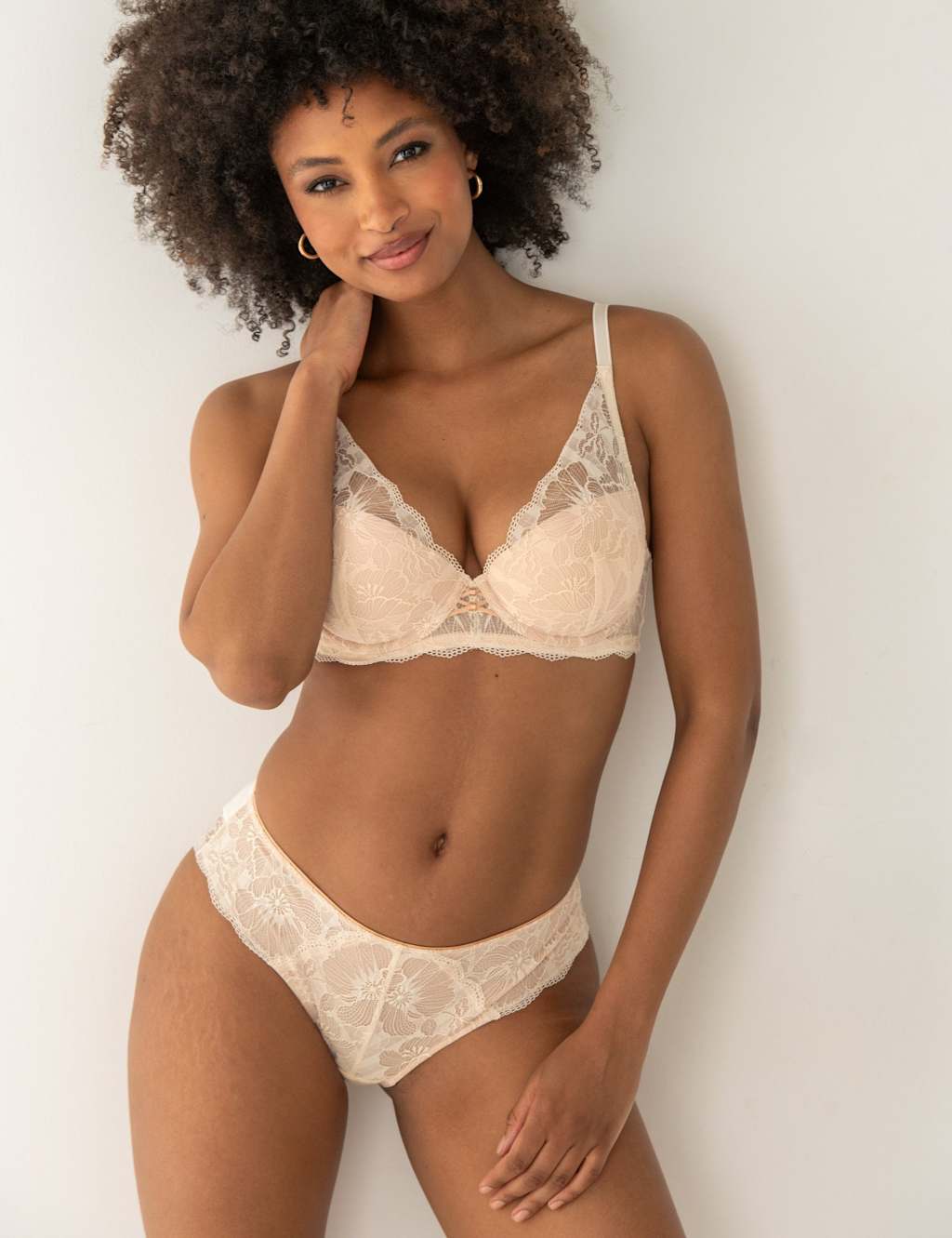 Atelier High Apex Lightly Padded Bra (B-F) 4 of 9
