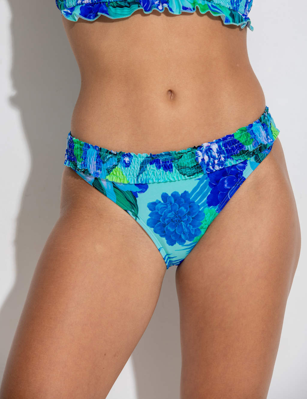 Free Spirit Floral Frill Waist Bikini Bottoms 4 of 10