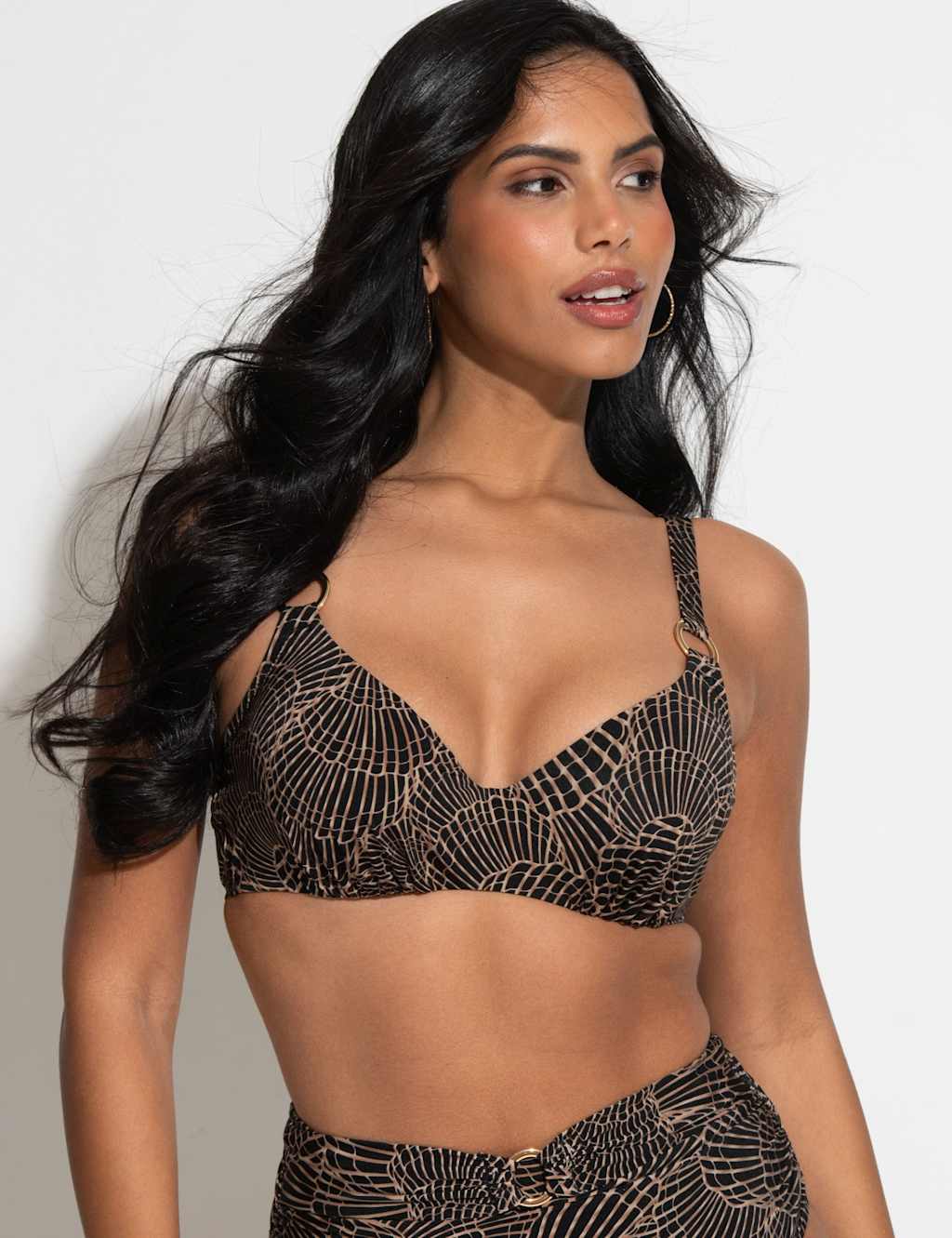 Samoa Printed Wired Plunge Bikini Top (C-G) 3 of 8