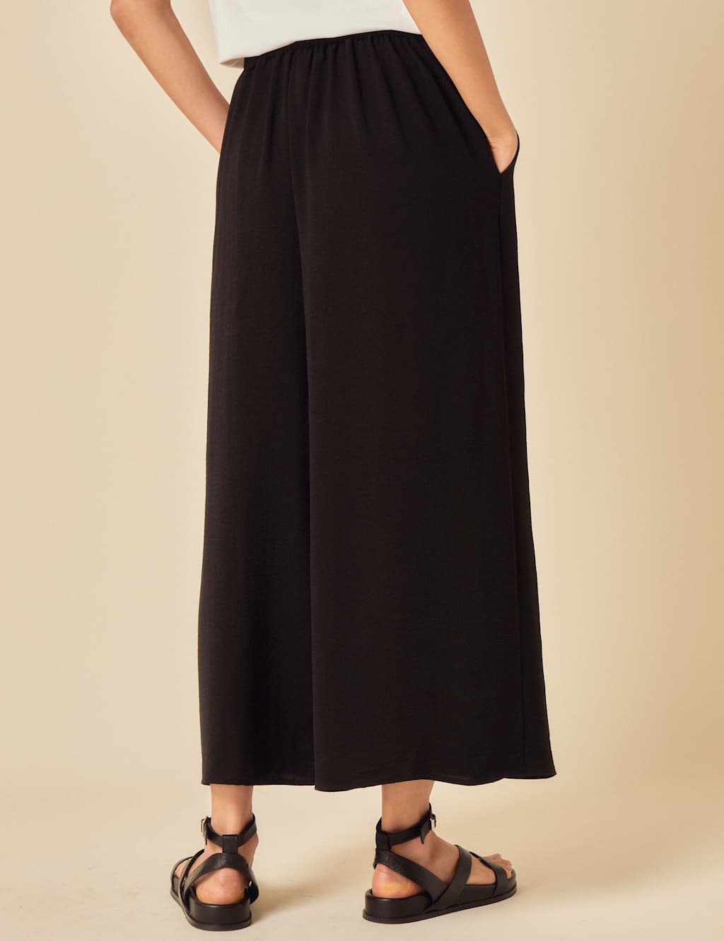 Relaxed Cropped Trousers 3 of 5