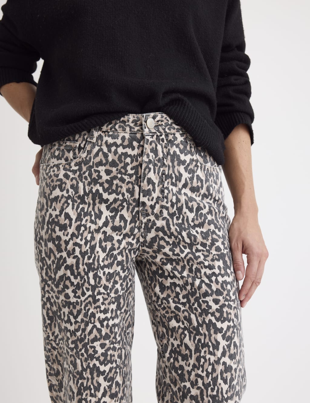 Animal Print High Waisted Straight Leg Jeans Nobody s Child M S