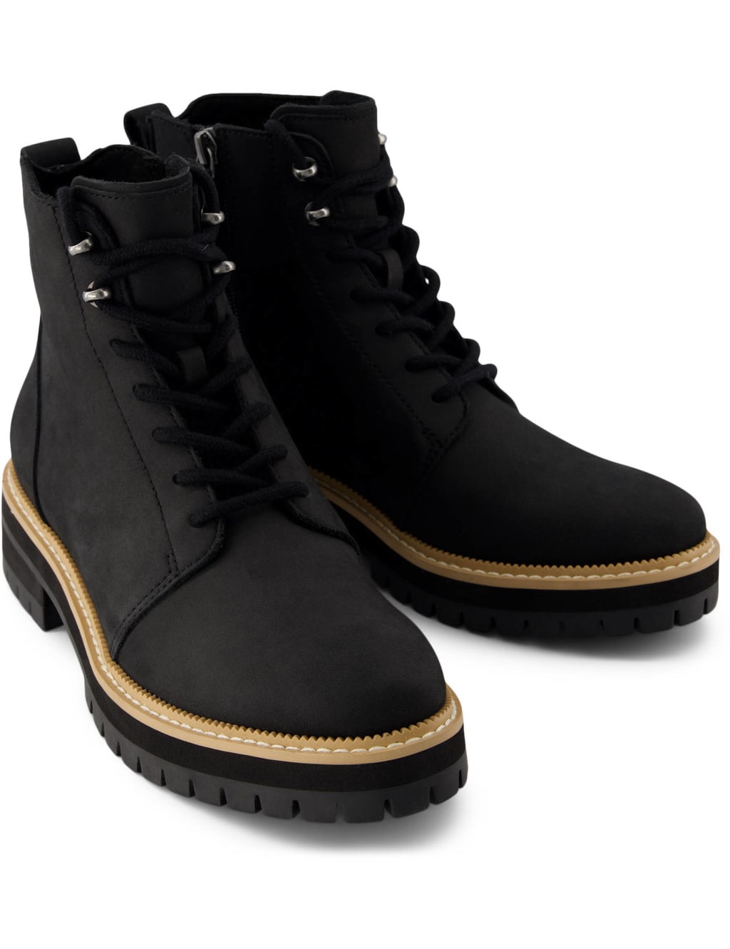 Flat hiker boots discount