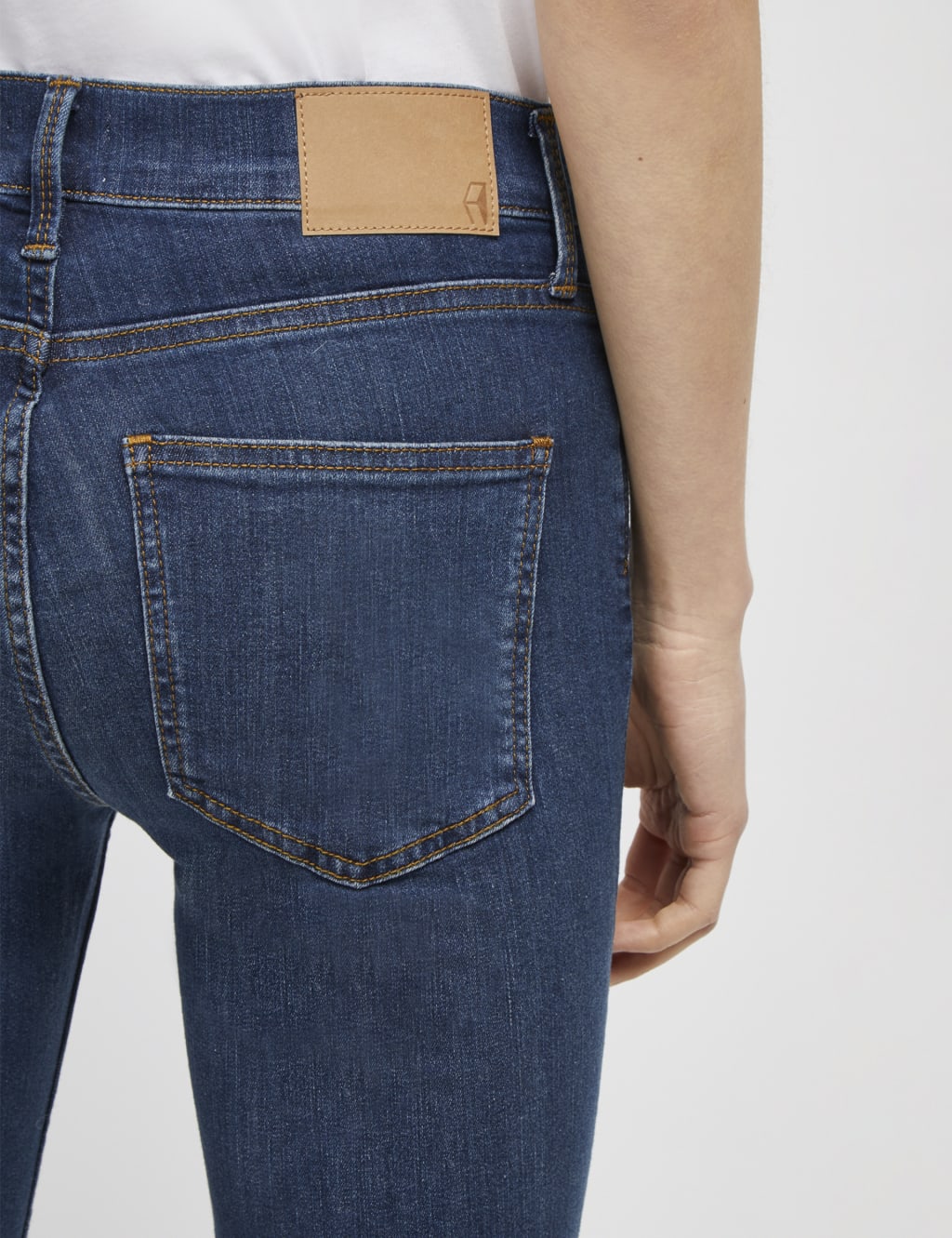 Skinny Ankle Grazer Jeans 4 of 4