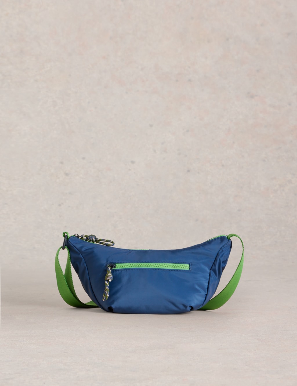 Cross Body Bag 4 of 5