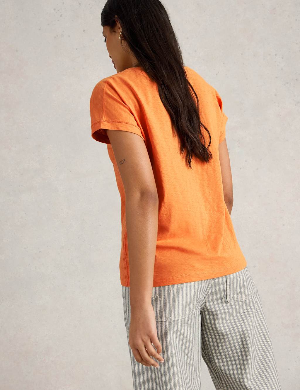 Pomodoro Notch Neck T-Shirt White main image 1