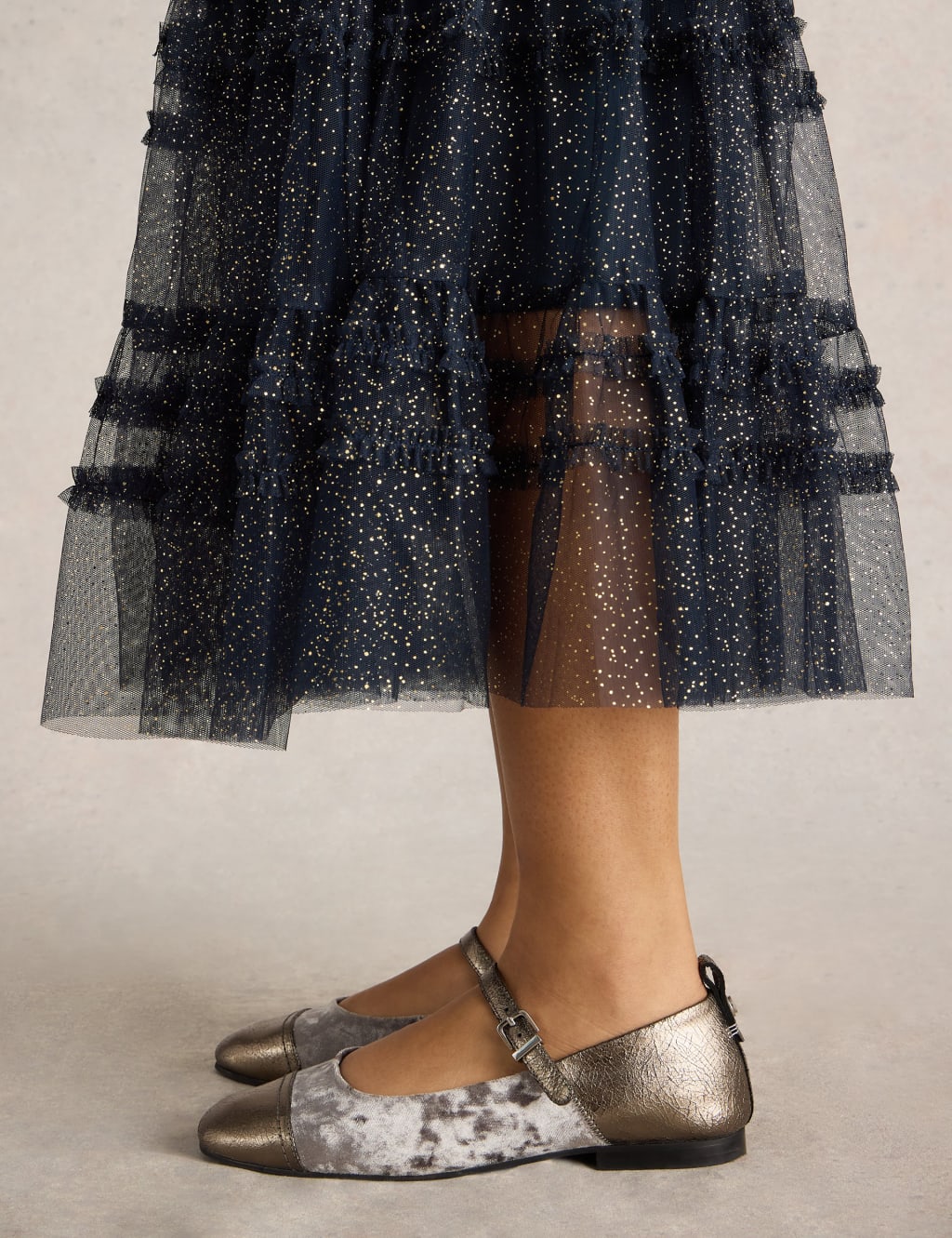 Velvet Buckle Flat Shoes