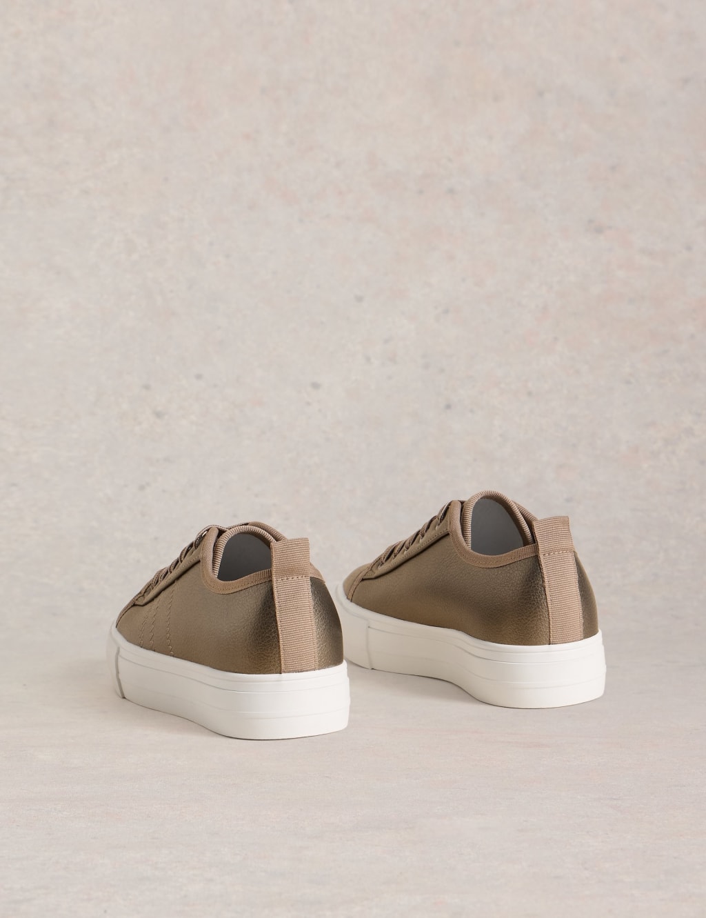 Flatform Trainers 3 of 4