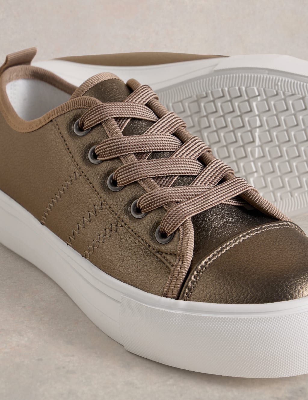 Flatform Trainers 4 of 4