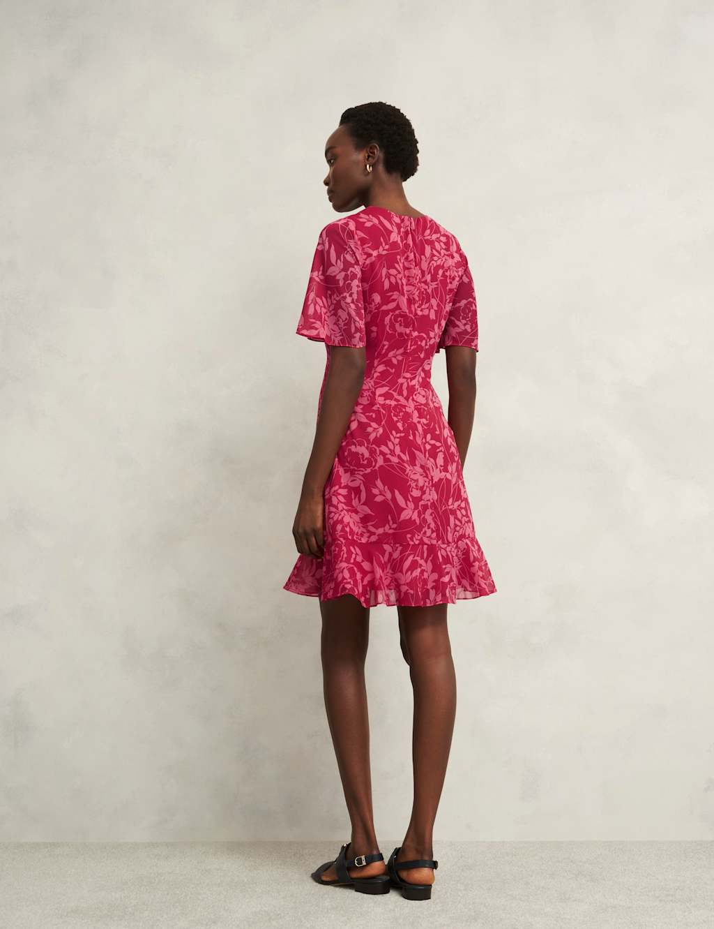 Floral Round Neck Knee Length Skater Dress 5 of 9
