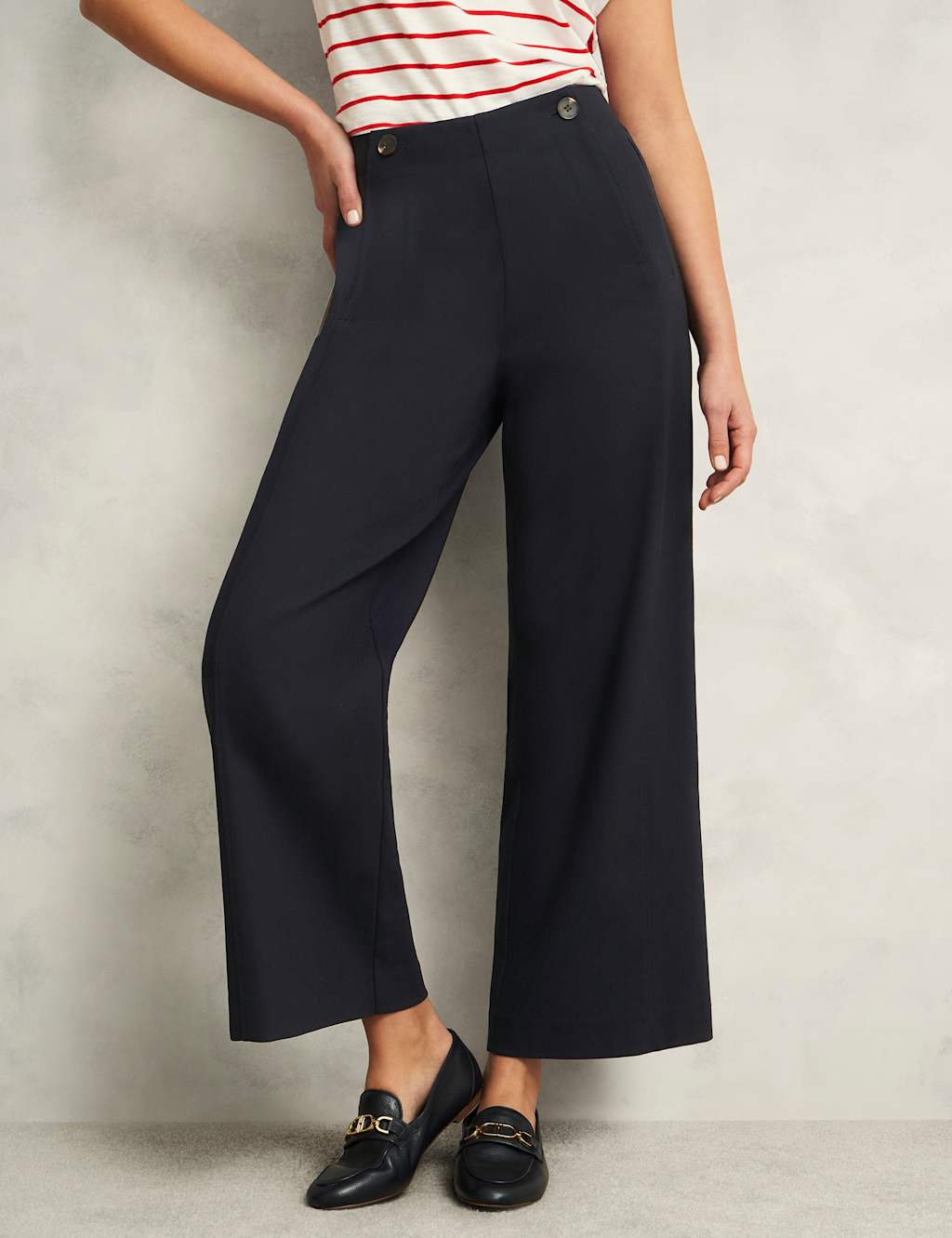 Kimmi Cotton Rich Wide Leg Cropped Trousers 3 of 6