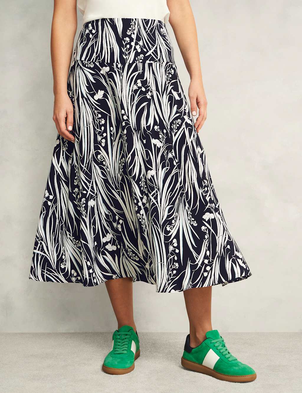 Noemi Floral Midi A-Line Skirt 5 of 8