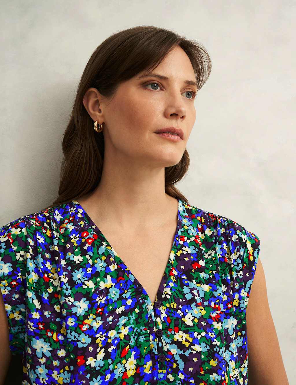 Floral V-Neck Button Through Blouse 4 of 7