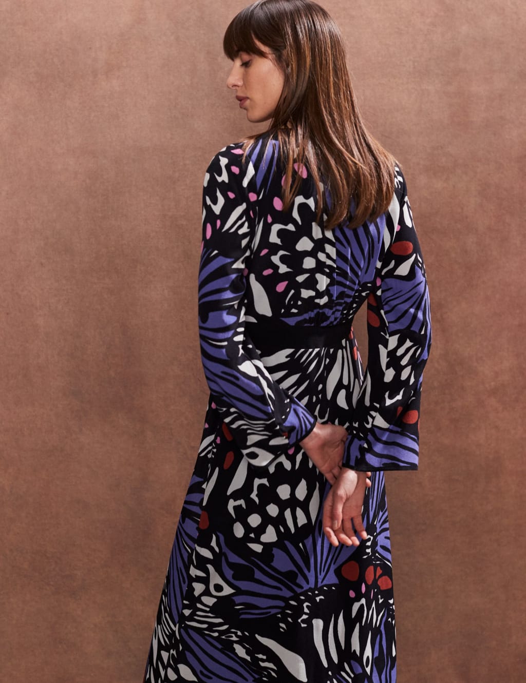 Printed V-Neck Midi Waisted Dress 4 of 4