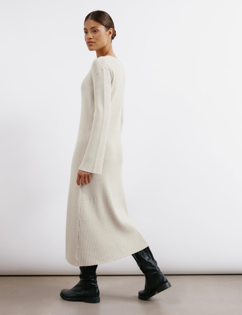 Ribbed Round Neck Midi Knitted Dress 5 of 5
