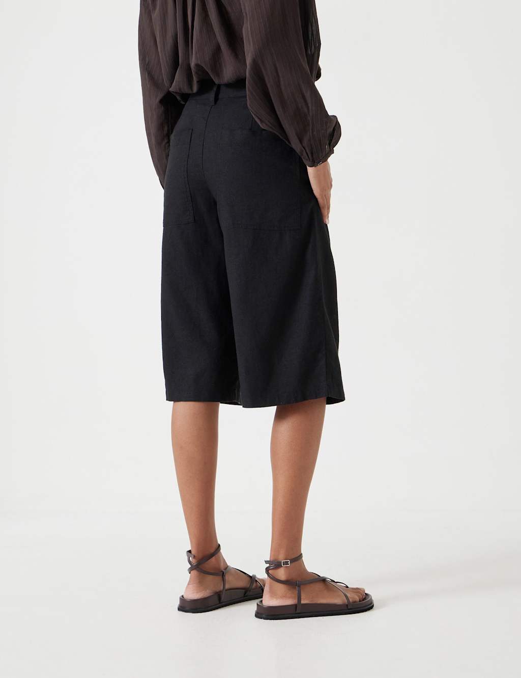 Linen Blend High Waisted Bermuda Shorts 5 of 5