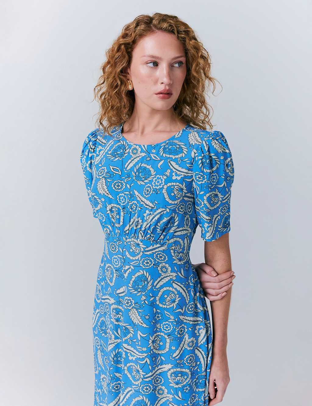 Crepe Floral Round Neck Midaxi Tea Dress 3 of 5
