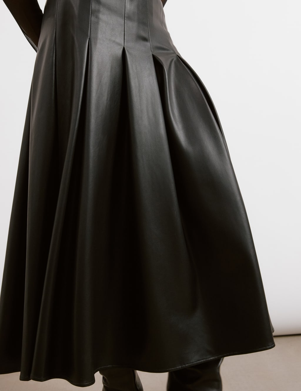 Black leather-look pleated midi skirt sale
