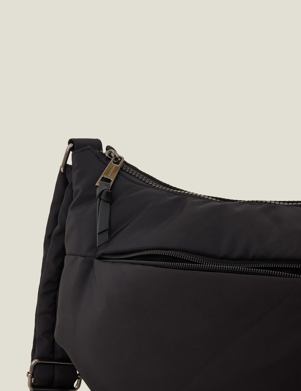 slide / canvas cross body bag (black) - Information minami aoyama - online  shop : products and objects｜インフォメーション - 南青山 : プロダクトとオブジェ