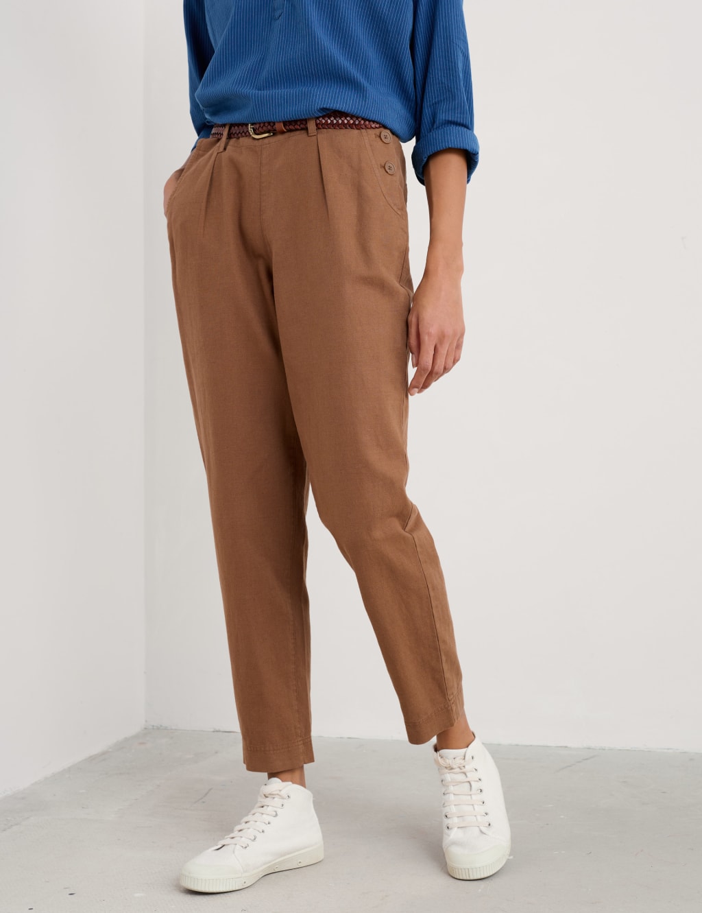 Cotton Linen Blend Tapered Ankle Grazer Trousers 3 of 4