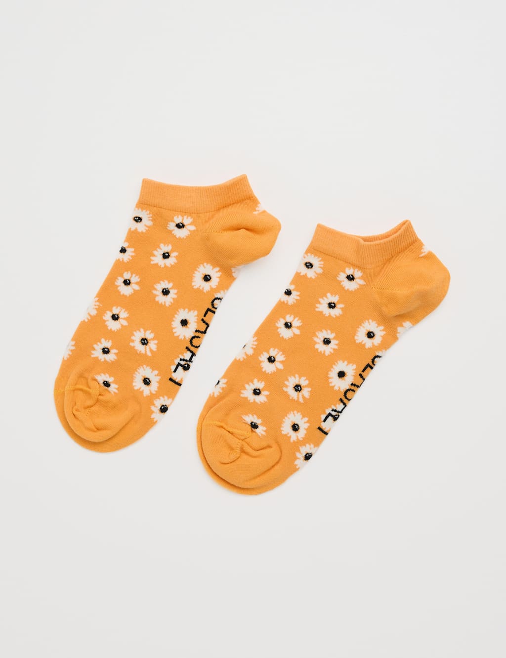 Cotton Rich Low Cut Daisy Socks 1 of 1