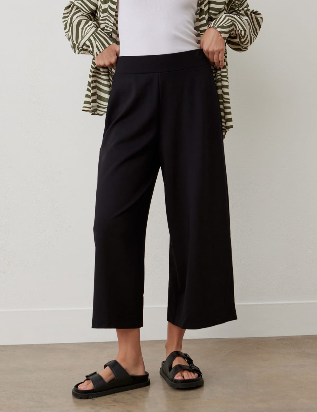 M&s cropped joggers store