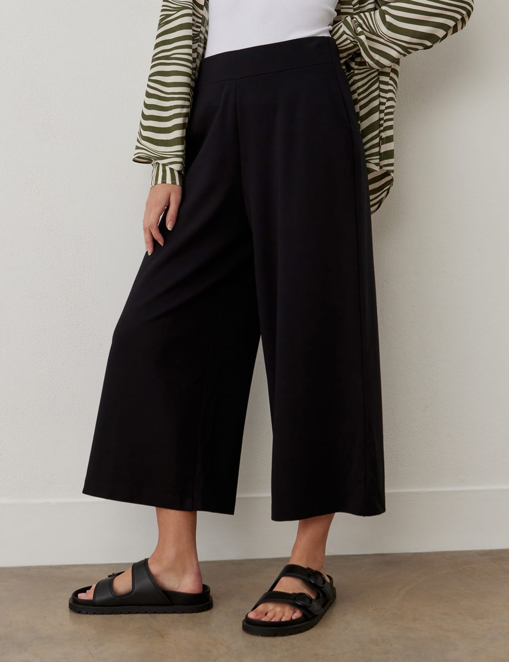 Women crepe jersey flare wide cropped pants on sale