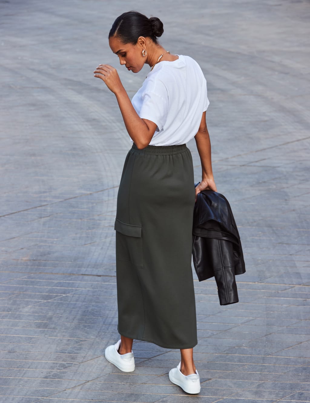 Jersey Split Front Midi Cargo Skirt 2 of 4