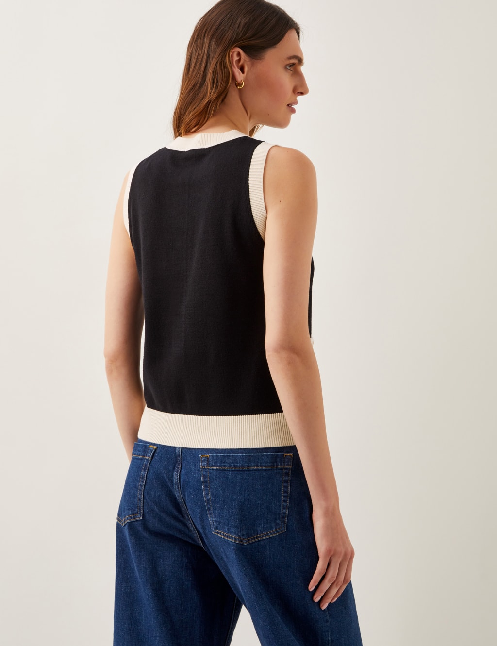 Button Front Sleeveless Cardigan 4 of 4