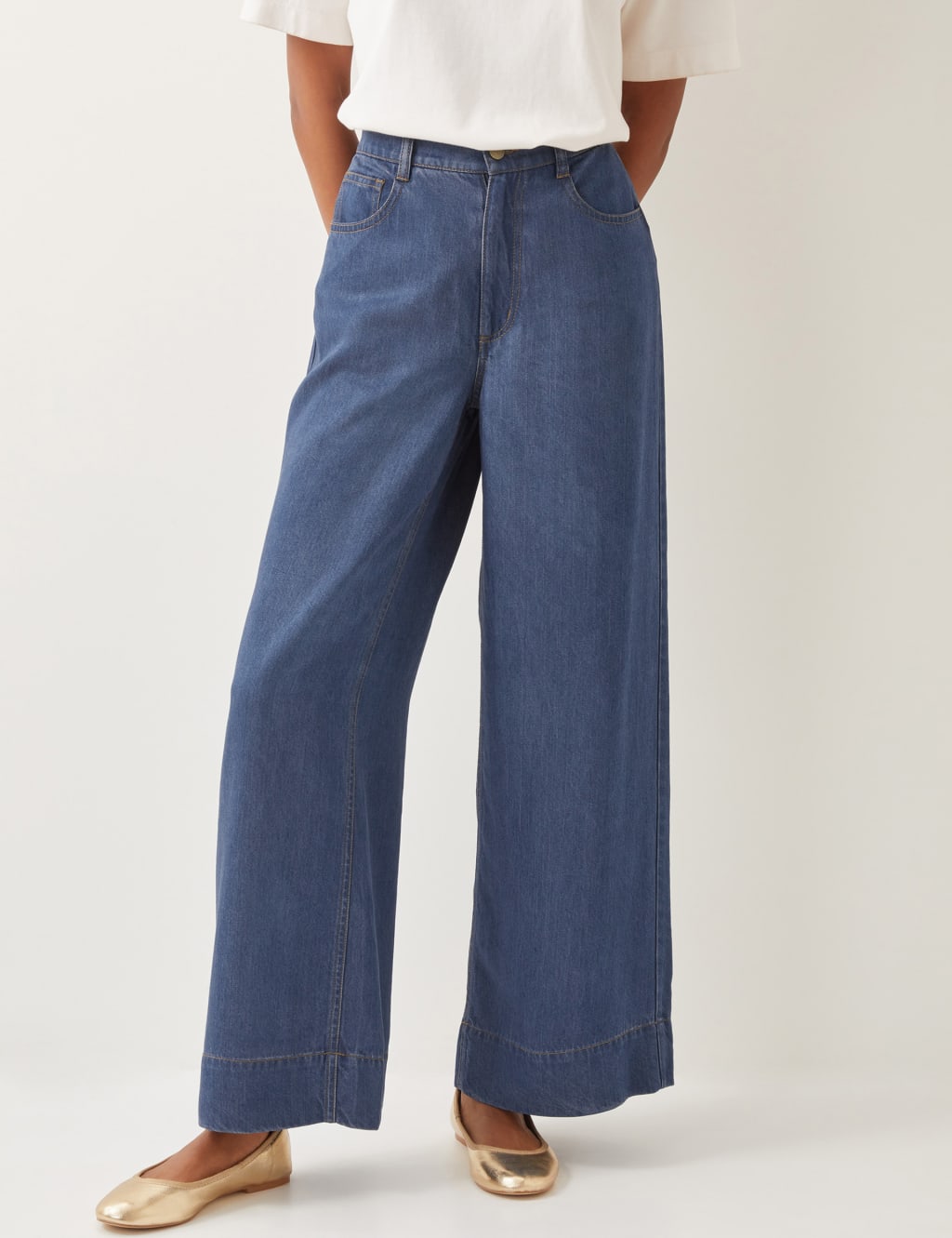 High Waisted Slouchy Jeans 1 of 5