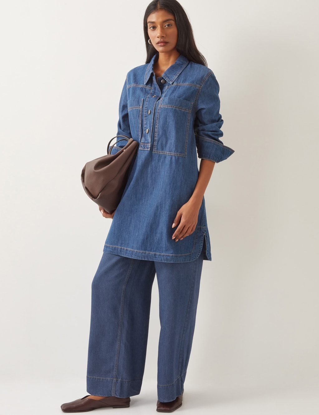High Waisted Slouchy Jeans 2 of 5