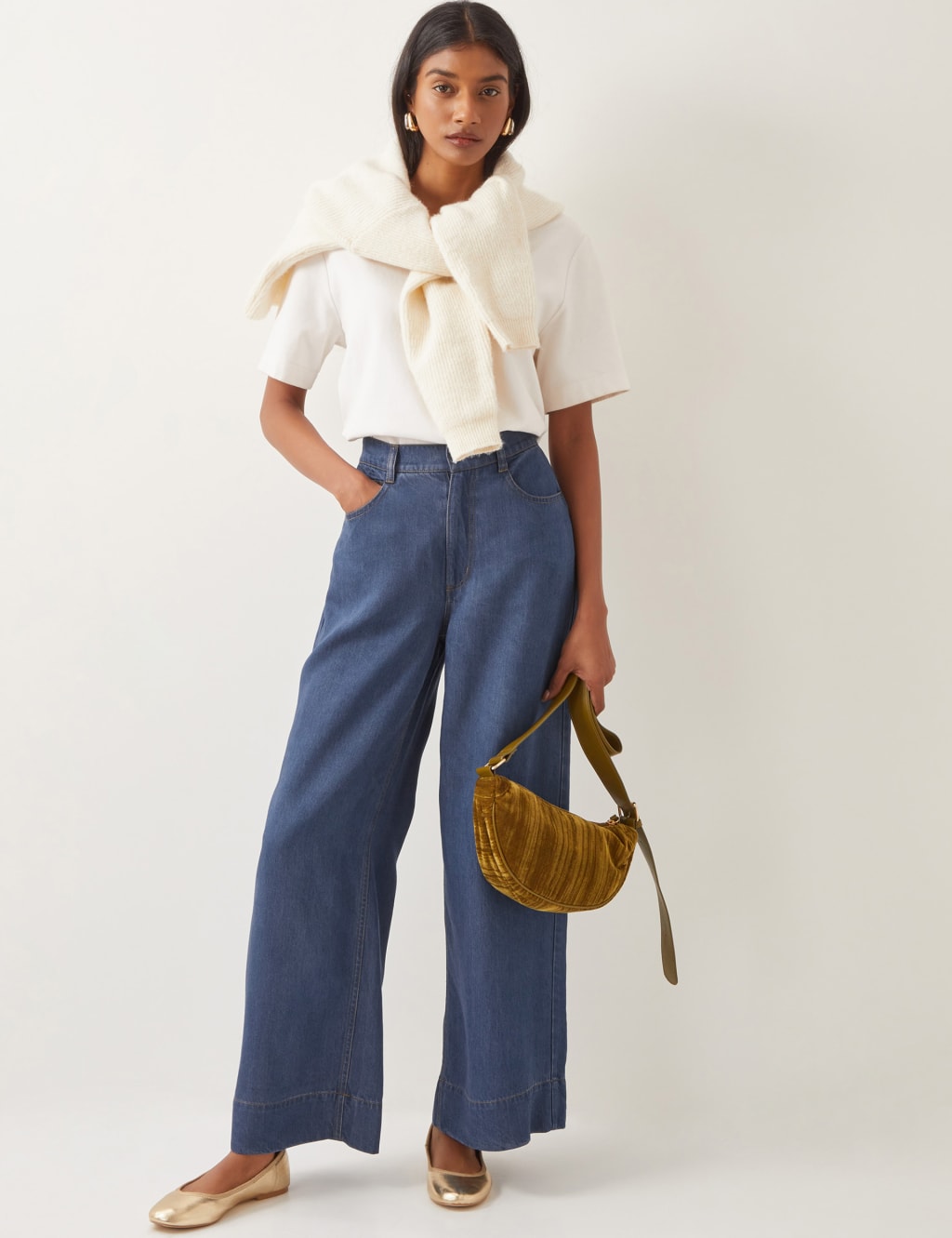 High Waisted Slouchy Jeans 3 of 5