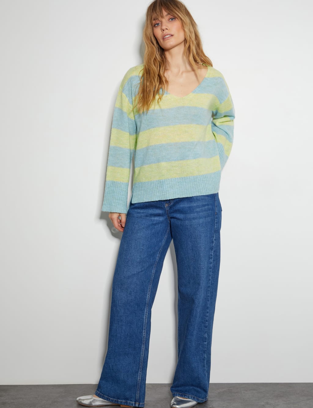Striped V-Neck Jumper with Wool 2 of 4