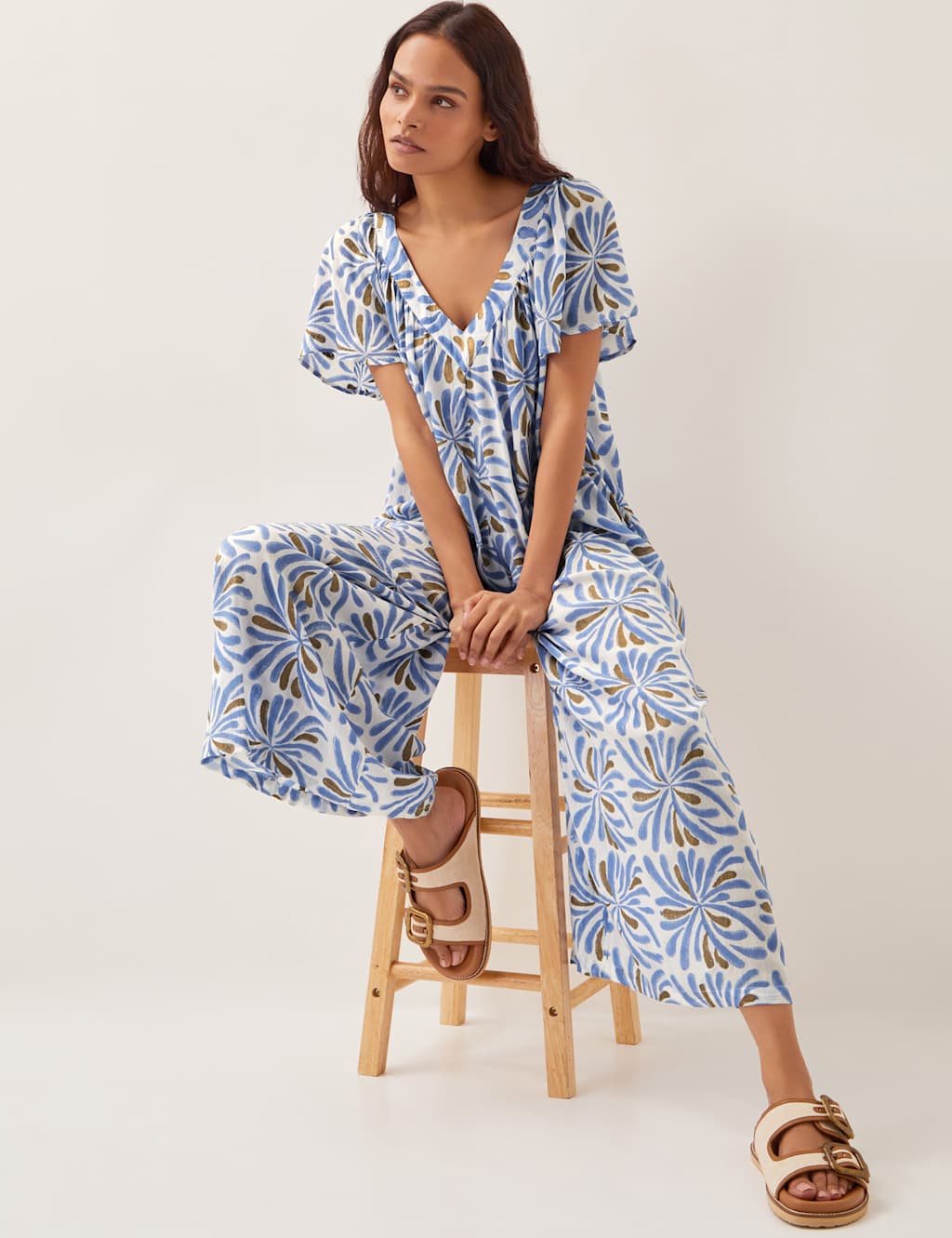 Printed V-Neck Wide Leg Jumpsuit 3 of 4